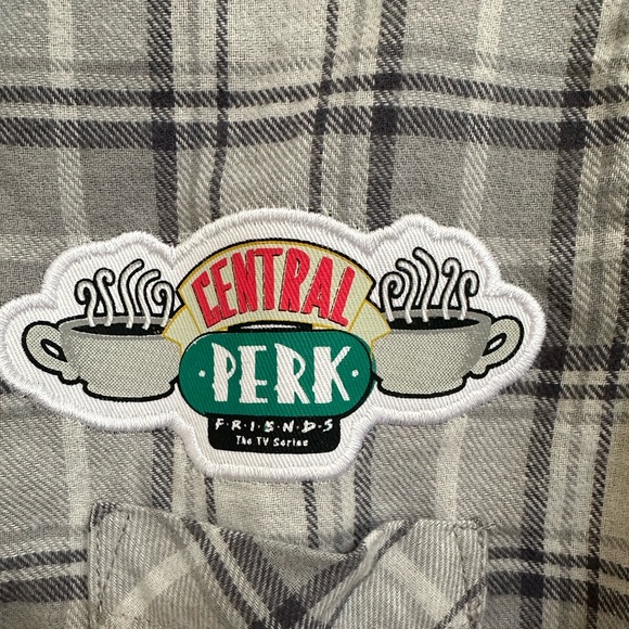 NWOT! FRIENDS Central Perk Grey Lightweight Flannel in Medium | Box Lunch - Picture 4 of 5